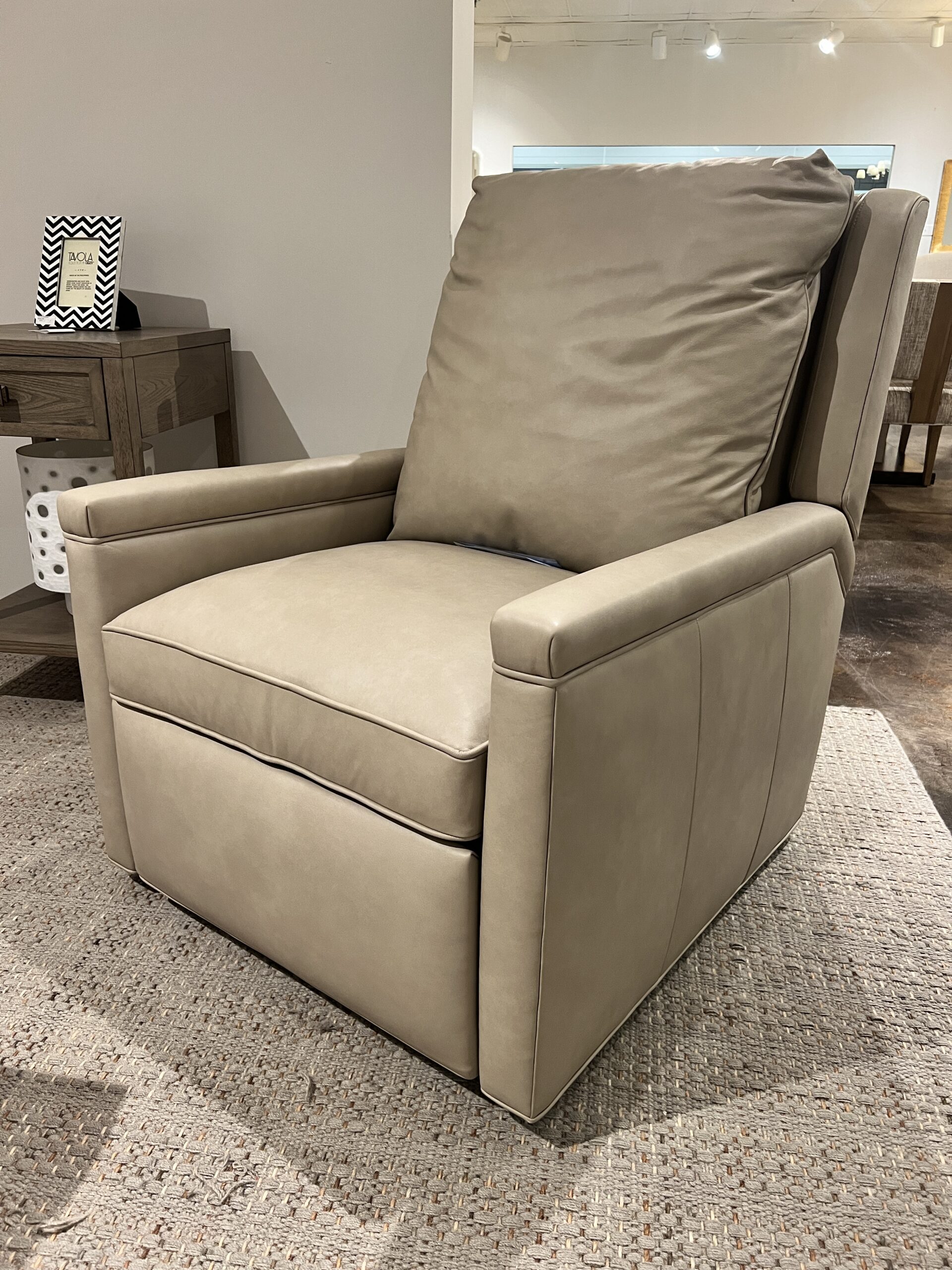 Hayden Swivel Recliner